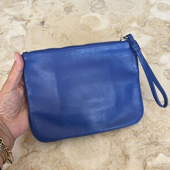 Country Road Australia Leather Zippered Wristlet Wallet - Picture 2 of 8